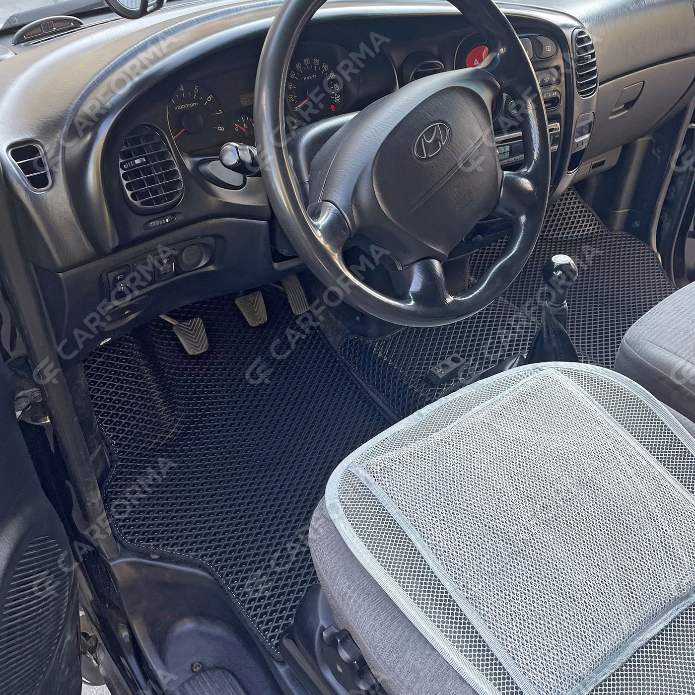 Водительские ворсовые коврики  Hyundai H1 I 1996&nbsp;-&nbsp;2007 в Костроме