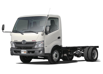 Коврики на Hino 300 I широкая кабина 1999 - 2011 в Костроме