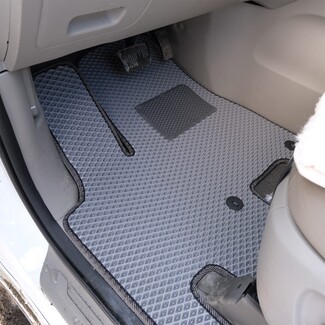 EVA коврики на KIA Carnival III 7 мест 2014 - 2021 в Костроме EVA коврики на KIA Carnival III 7 мест 2014 - 2021 в Костроме